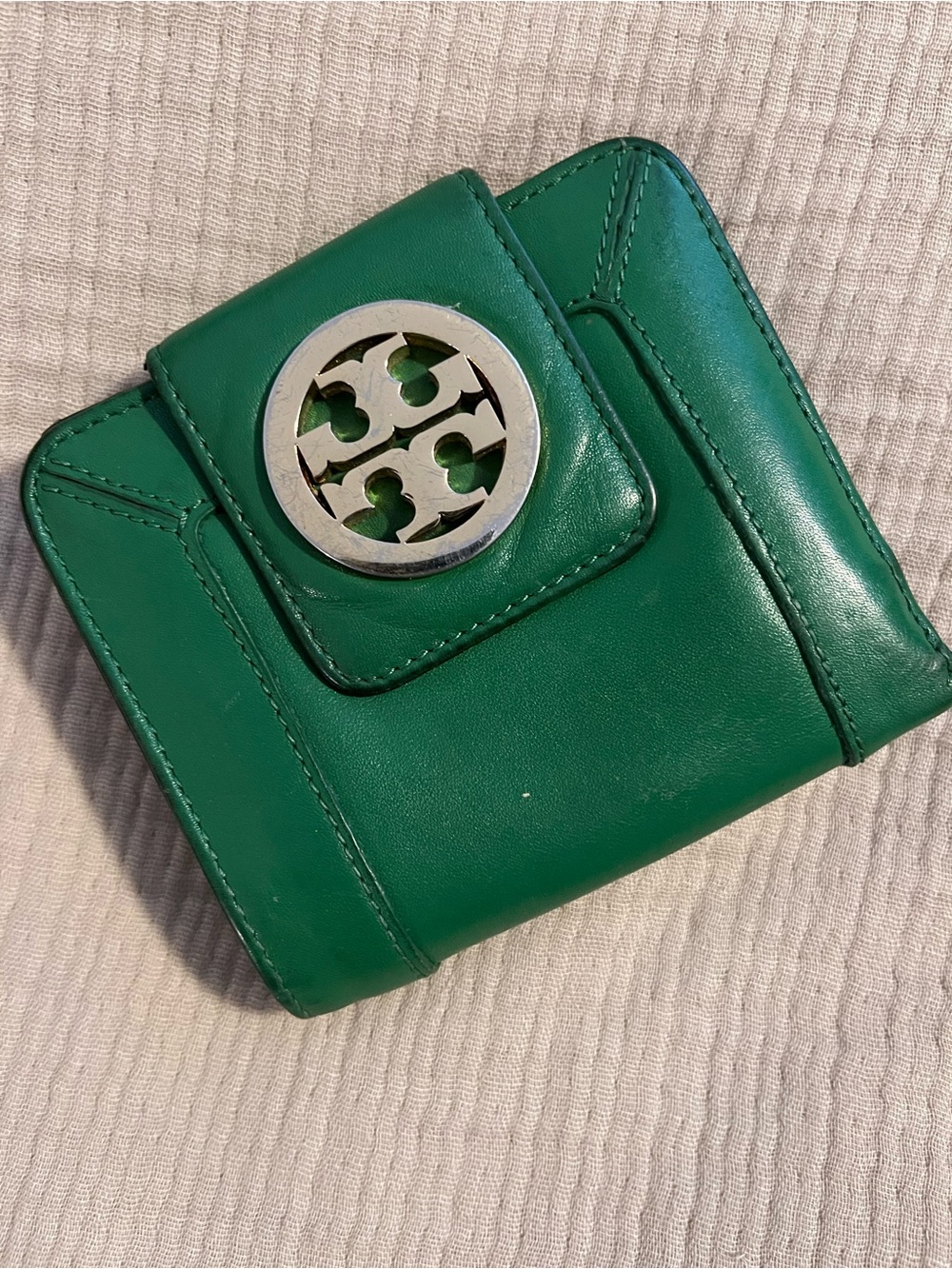 Tory Burch Amanda bifold wallet green